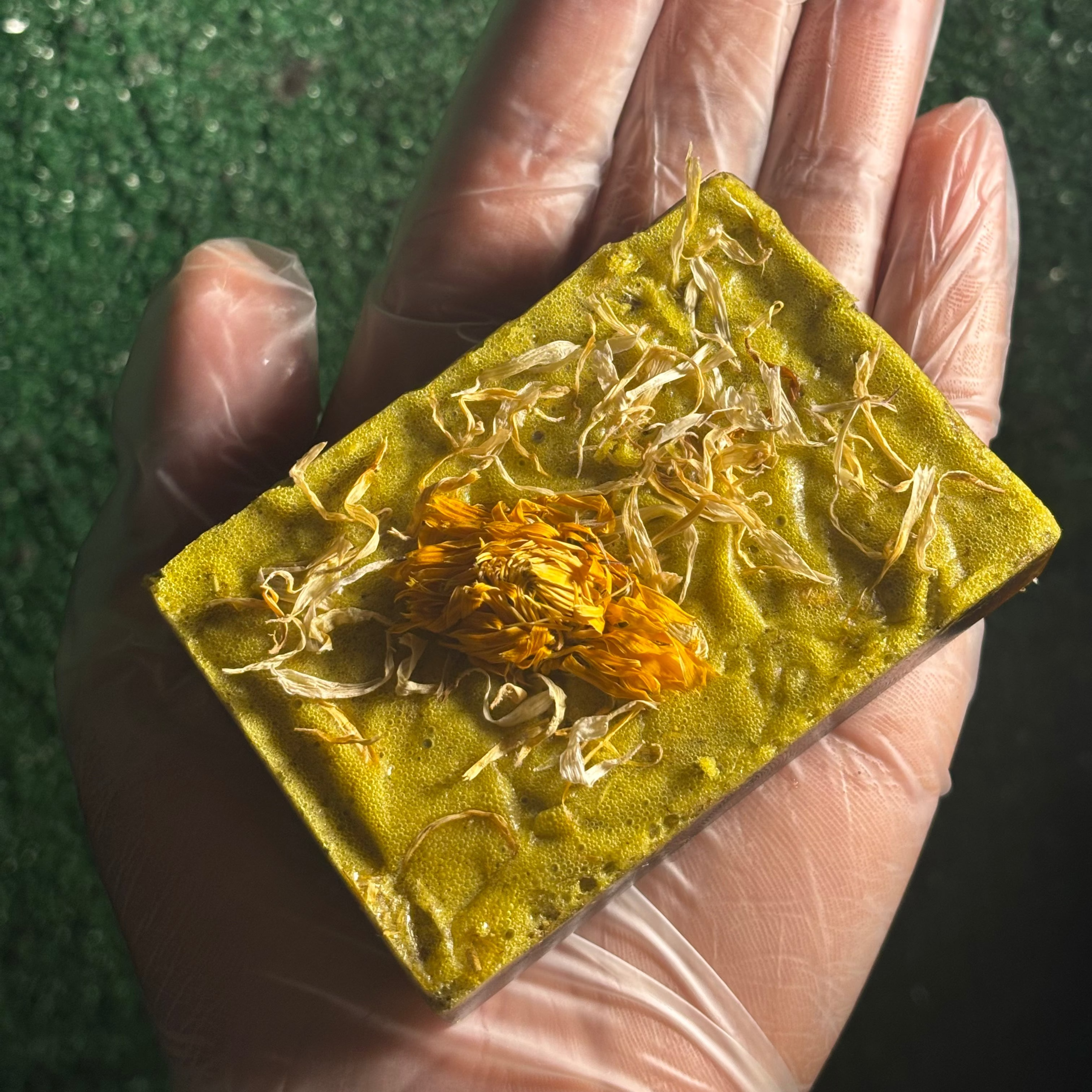 Kiss My (lemon)Grass, Acne!