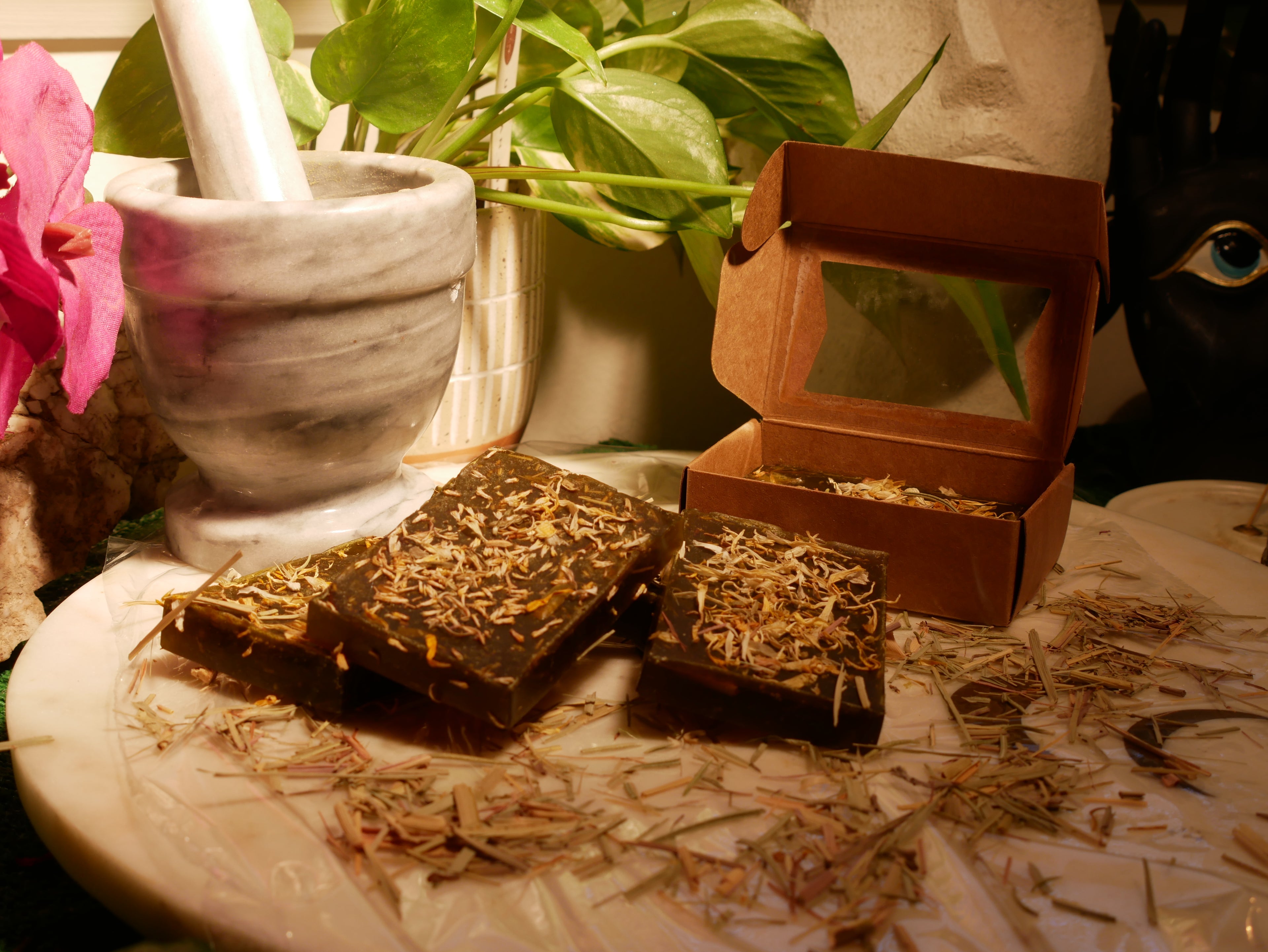 Kiss My (lemon)Grass, Acne!